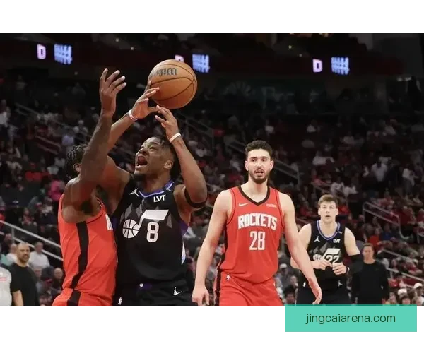 火箭五虎合力狂砍96分申京全场36+14+7KD三节高效掌控比赛