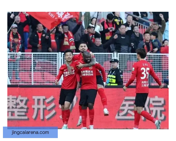 中超英博客场2-1逆转泰山 马莱莱双响瓦科建功助队连胜 中超英博客场2-1逆转泰山 马莱莱双响瓦科建功助队连胜